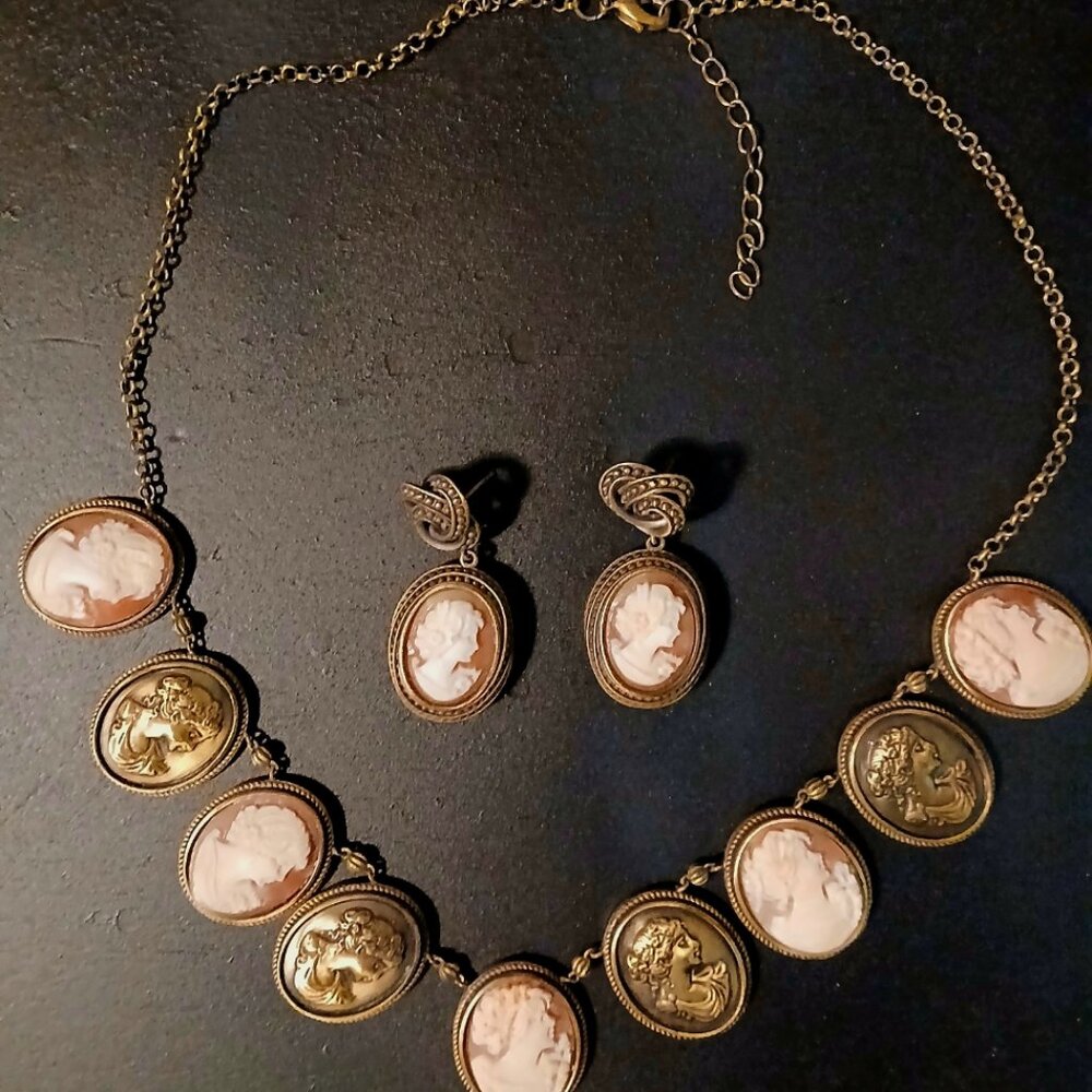 Amedeo NYC Vintage Hand Carved Italian Jewelry Set - Picture 2 of 3